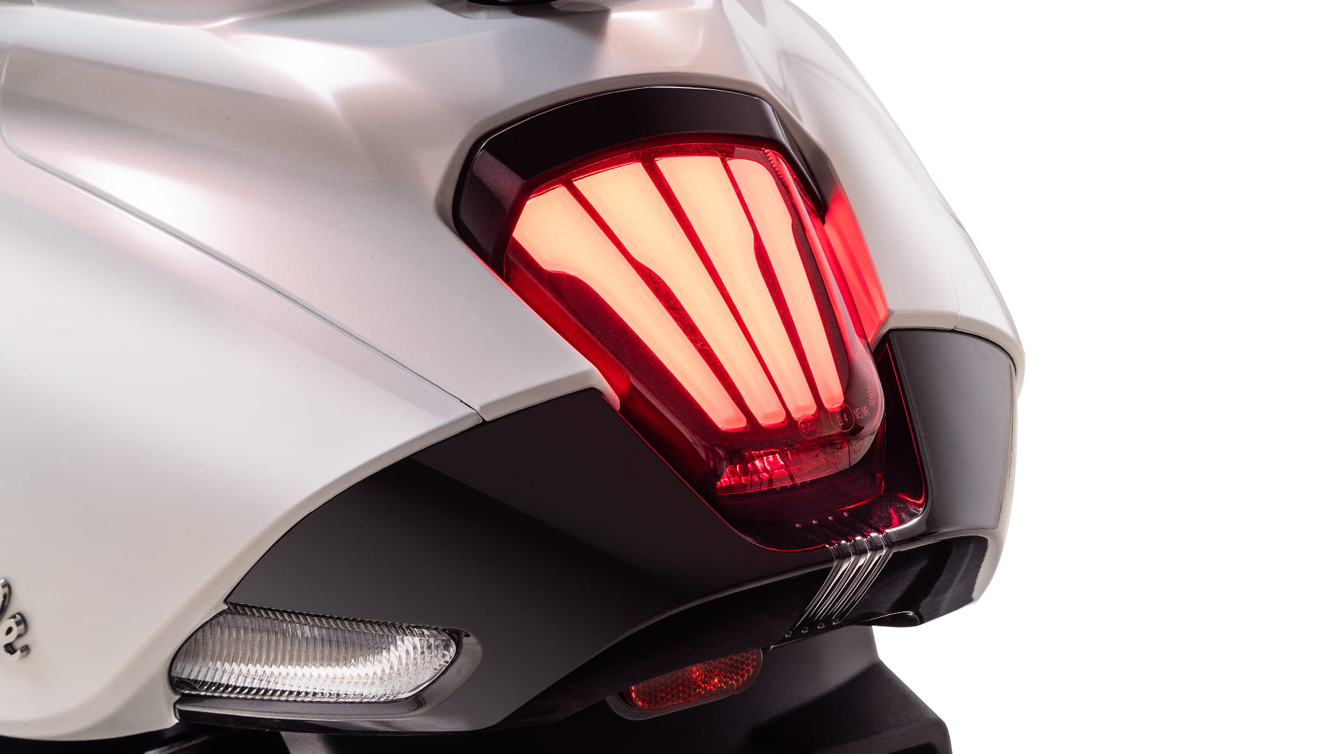 FIDDLE 125 LED-Rücklicht_1920x1080-min